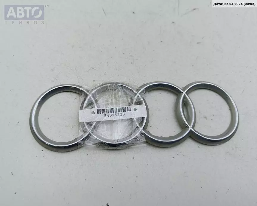 Эмблема к Audi A4 1999