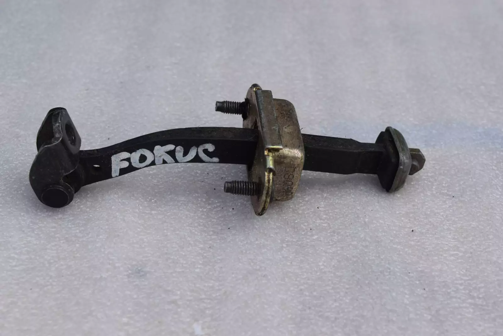 Ограничитель открывания двери к Ford Focus 2001