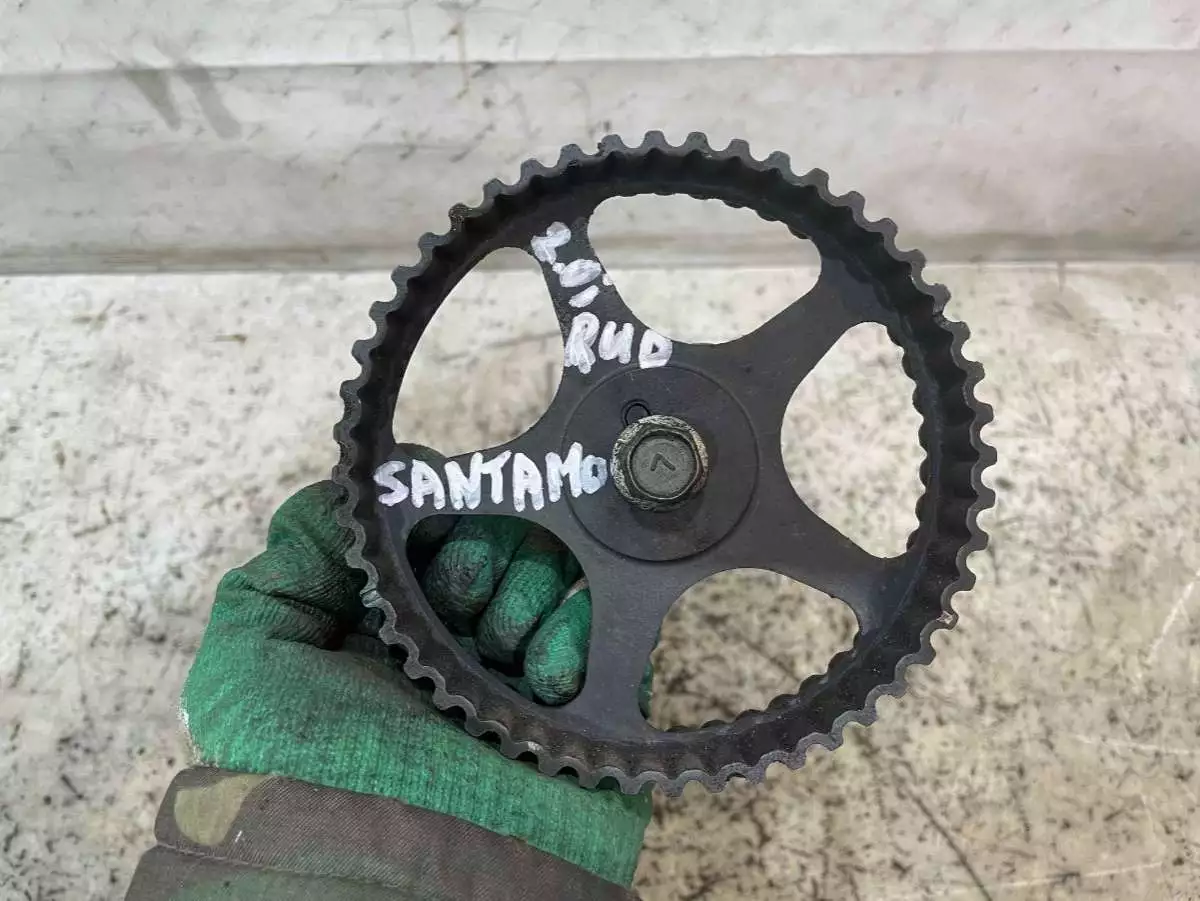 Распредвал к Hyundai Santamo 1999