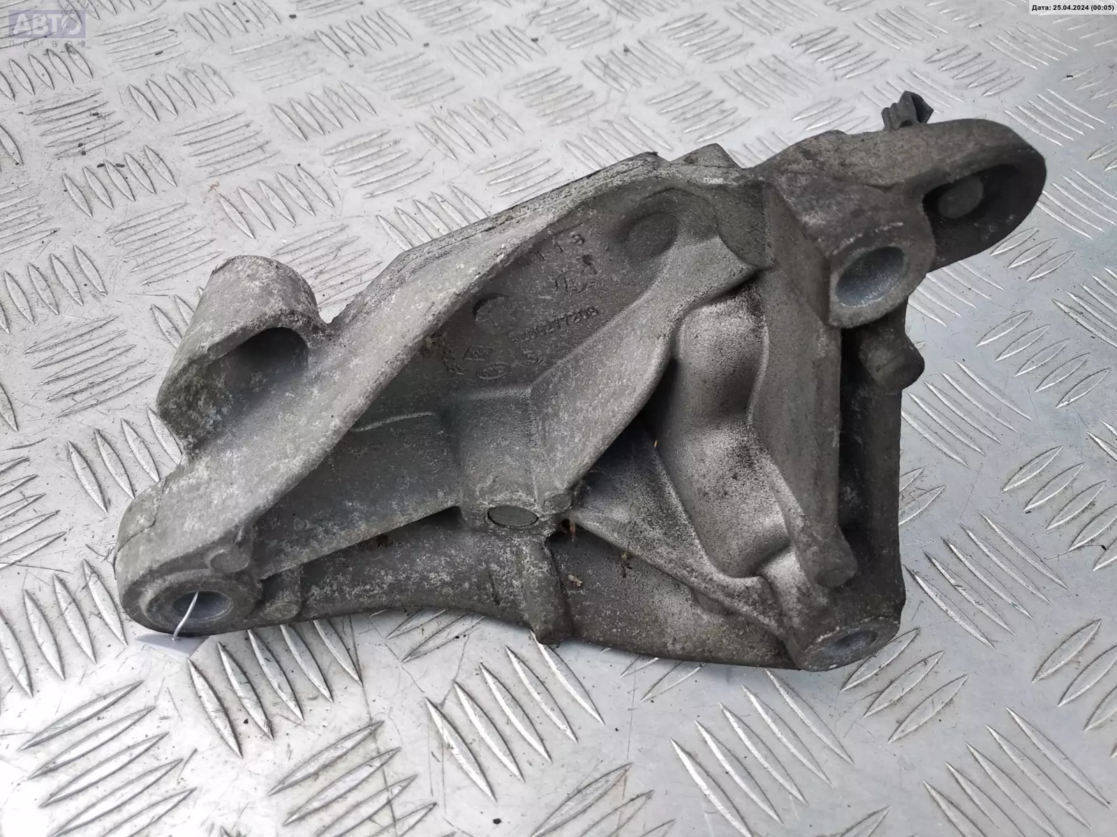 Кронштейн КПП к Nissan Qashqai 2007
