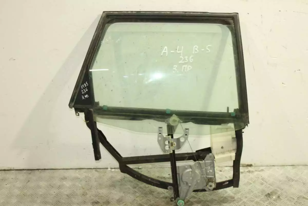 Стеклоподъемник к Audi A4 1998