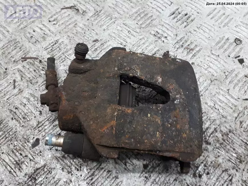 Суппорт к Volkswagen Bora 2001