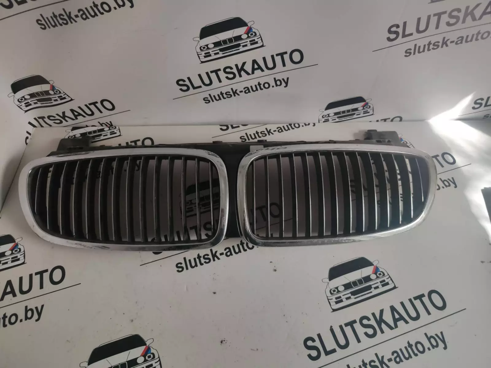Решетка капота к BMW 7 series 2006