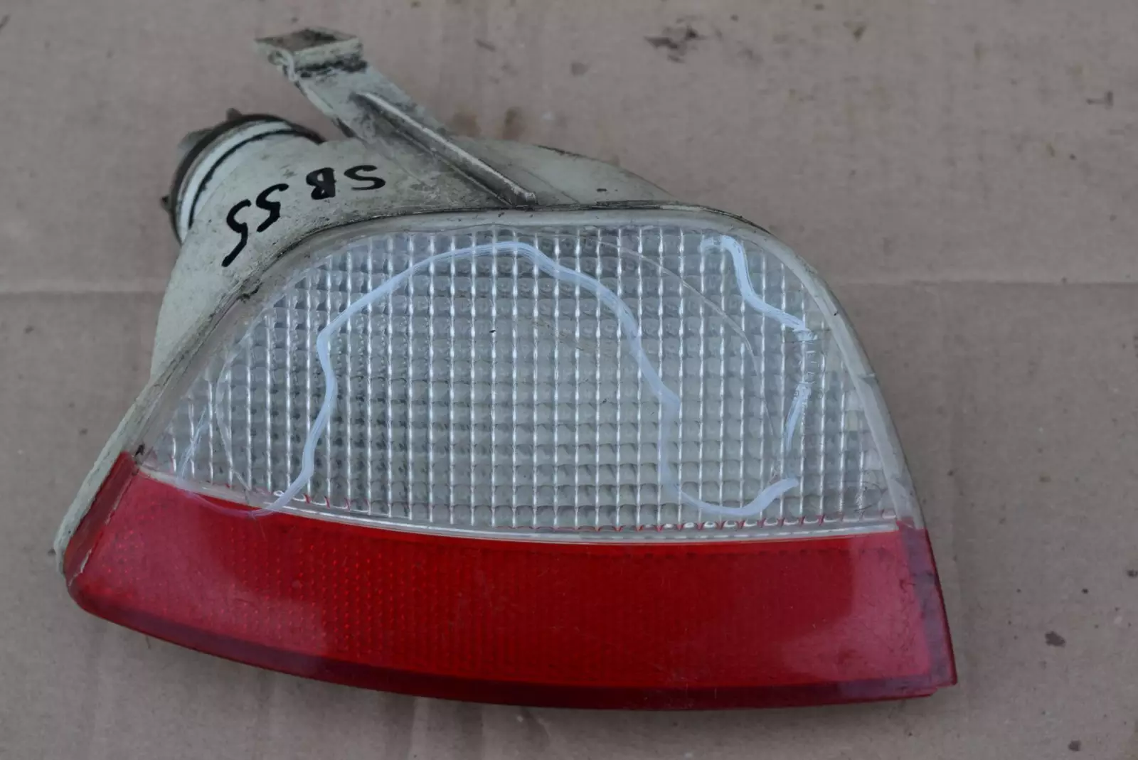 Фонарь задний правый к Ford Focus 2001