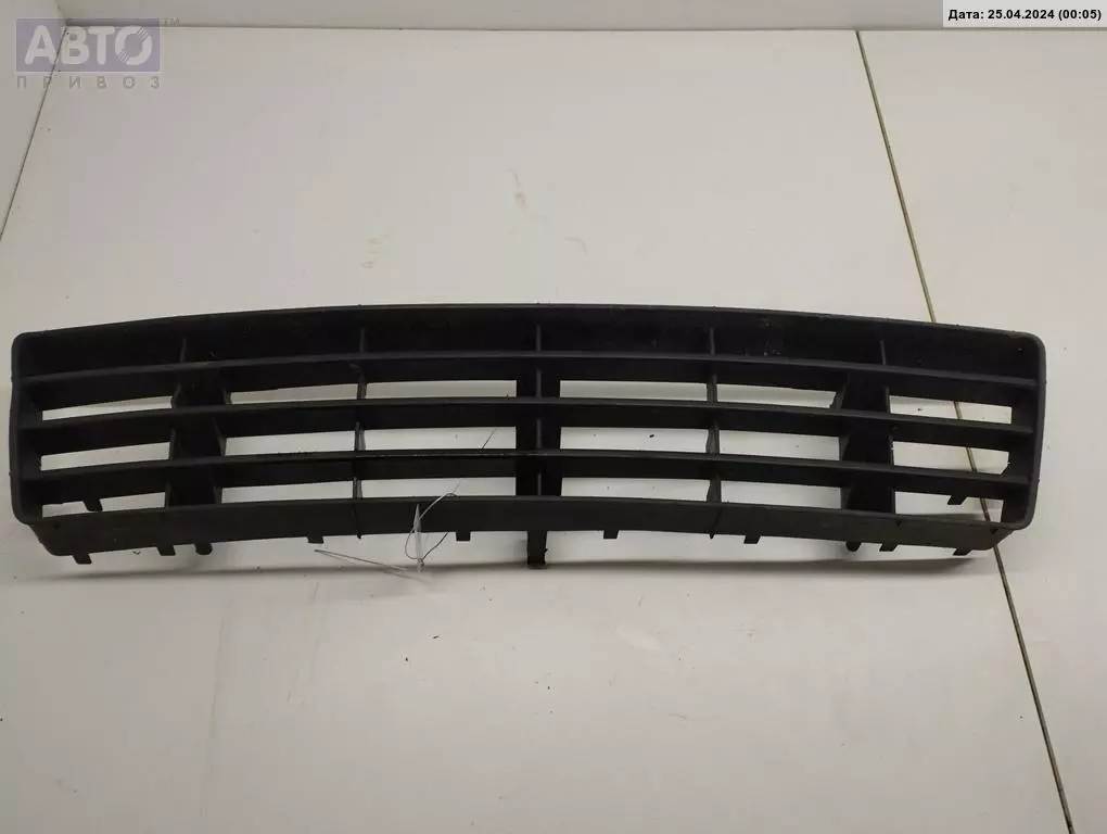 Решетка бампера к Audi A6 1998