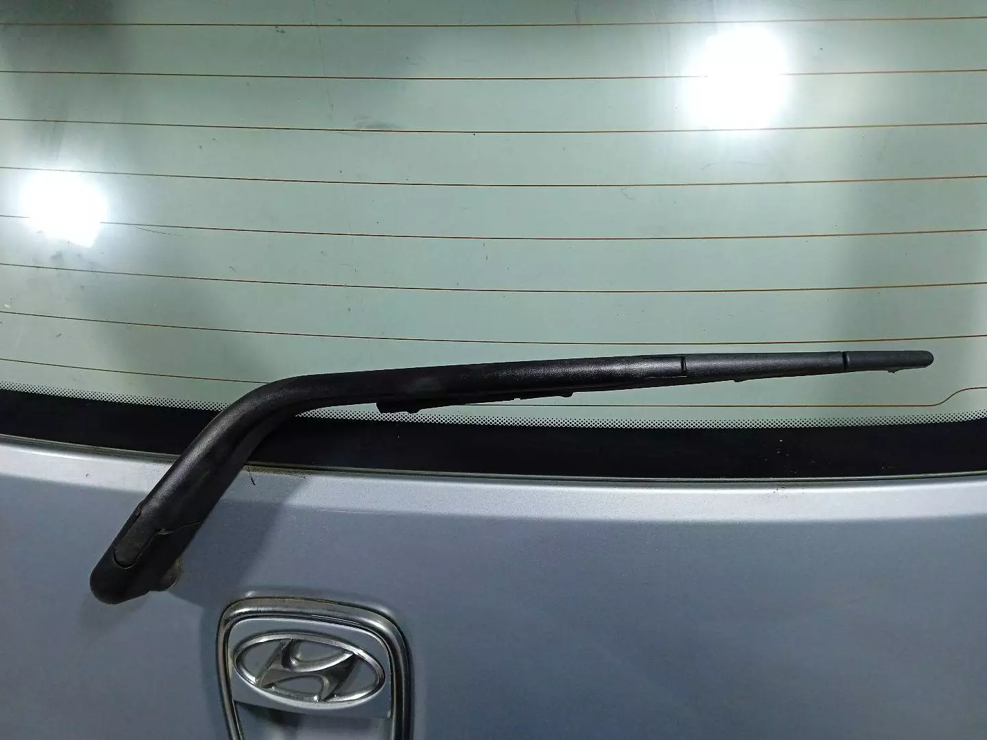 Щеткодержатель задний к Hyundai i10 2009