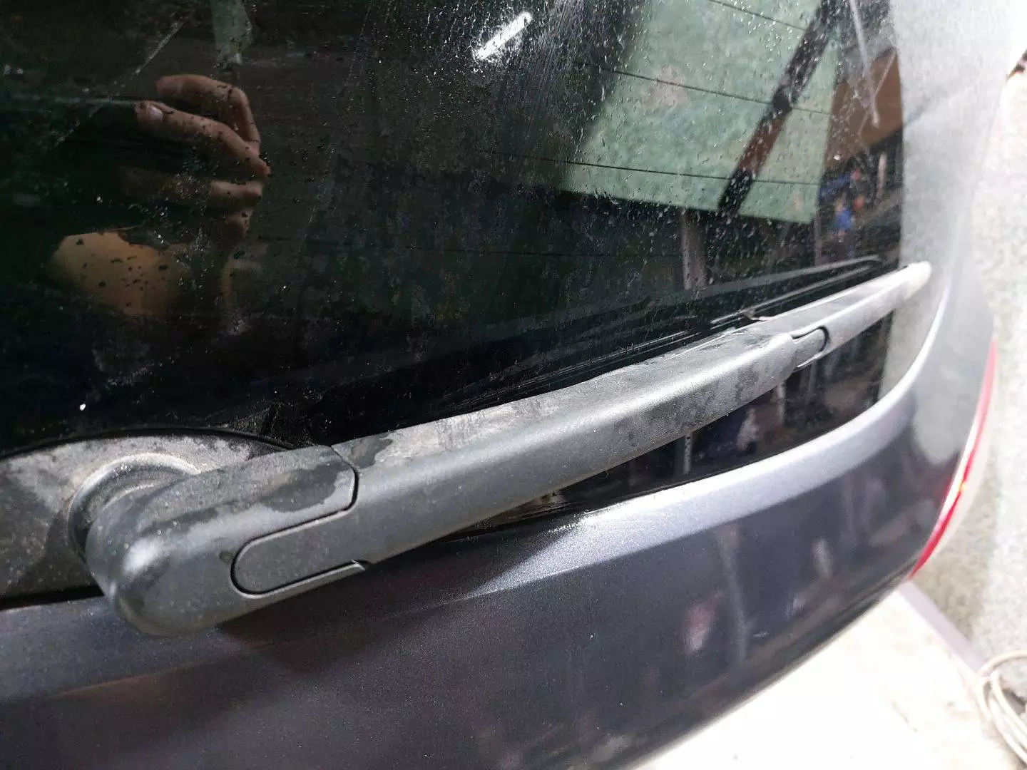 Щеткодержатель задний к Ford Kuga 2011