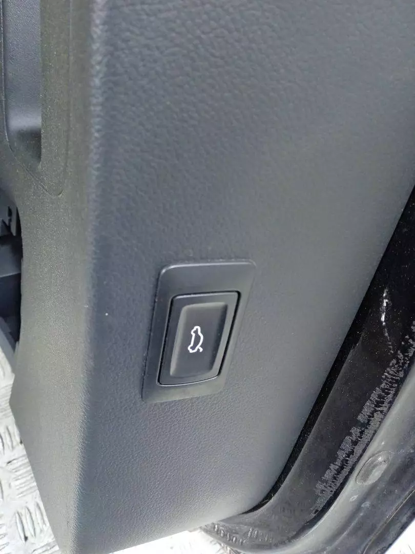Кнопка (выключатель) к Audi A6 2013