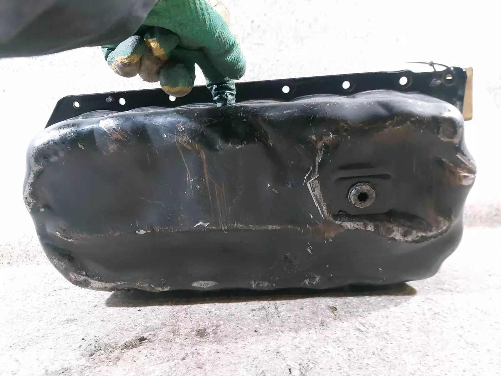 Поддон к Dodge Caravan 2004