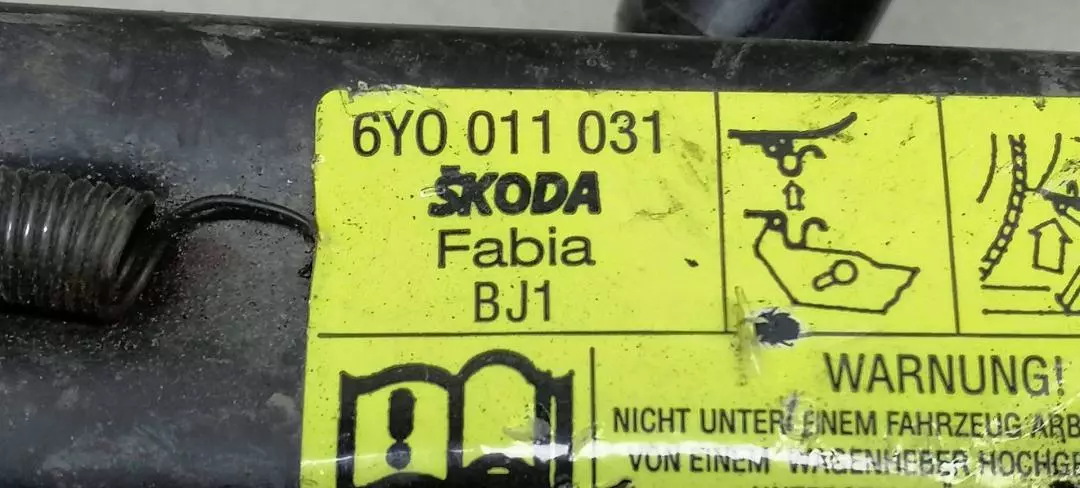 Домкрат к Skoda Fabia 2006