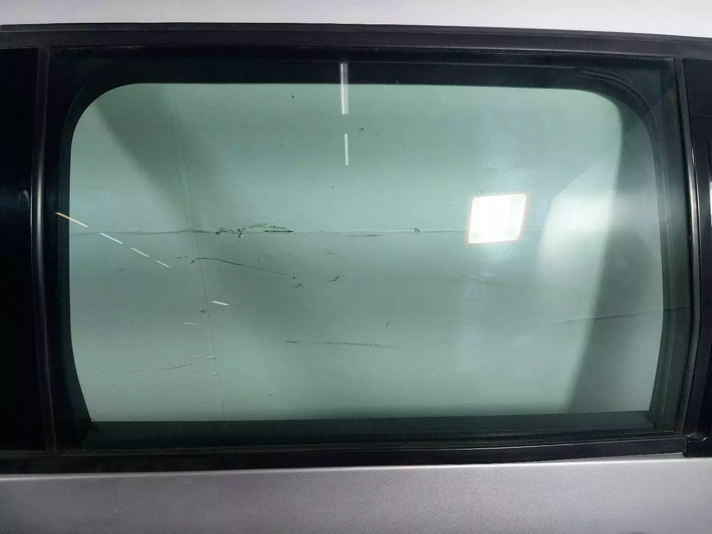 Стекло двери задней левой к Ford Galaxy 2008