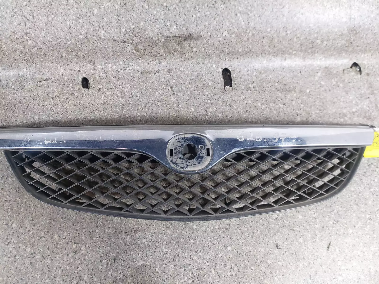 Решетка радиатора к Mazda 626 1998
