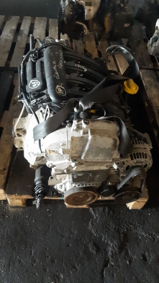 Двигатель к Renault Megane 2006