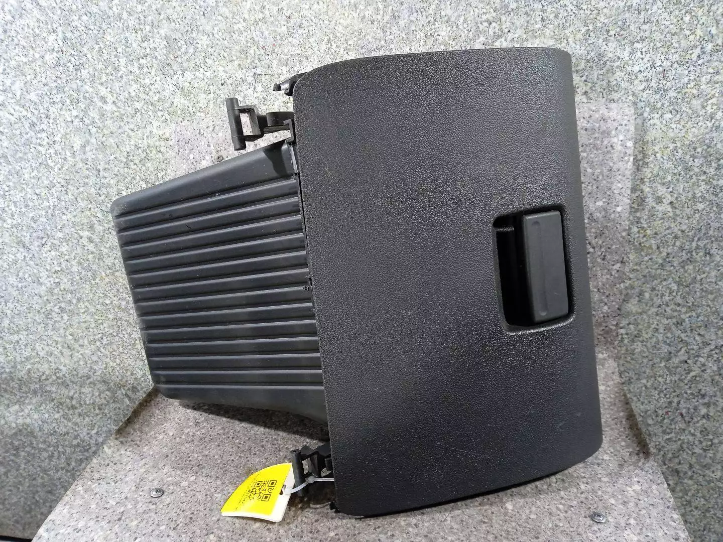 Бардачок к Ford Focus 2006