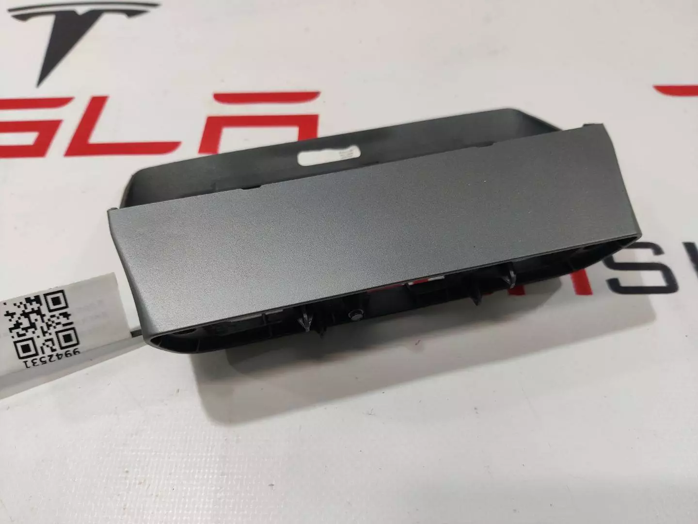 Монитор к Tesla Model Y 2021