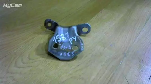 Петля двери к Kia Rio 2001