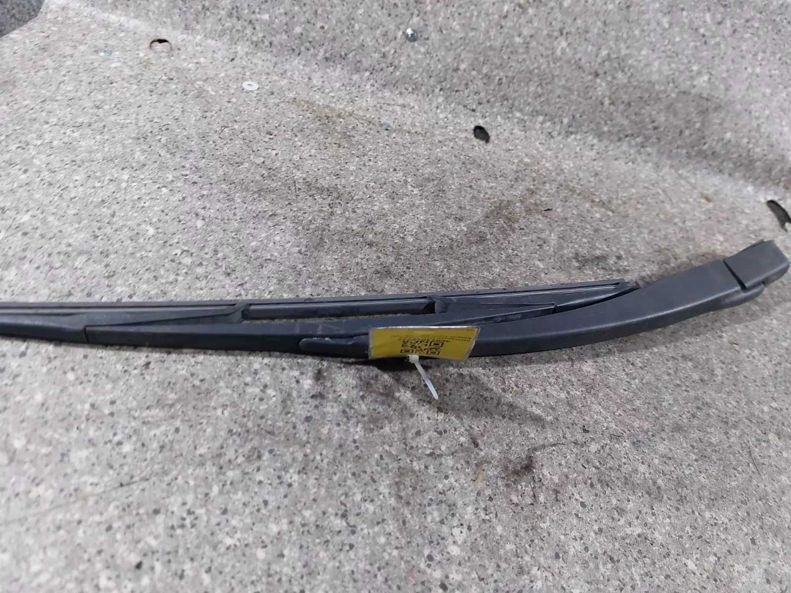 Щеткодержатель задний к Renault Scenic 2001
