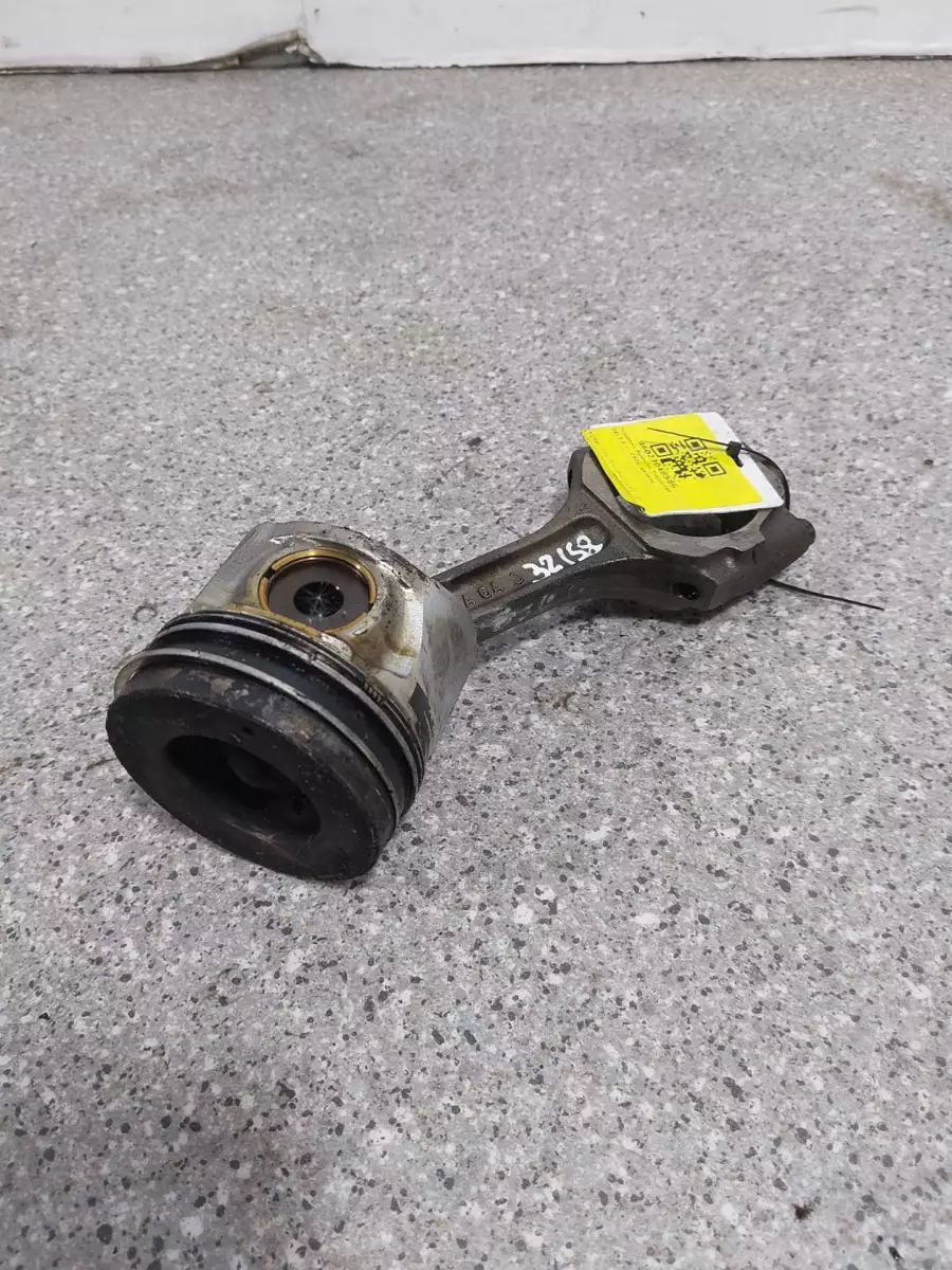 Поршень к Hyundai Trajet 2002