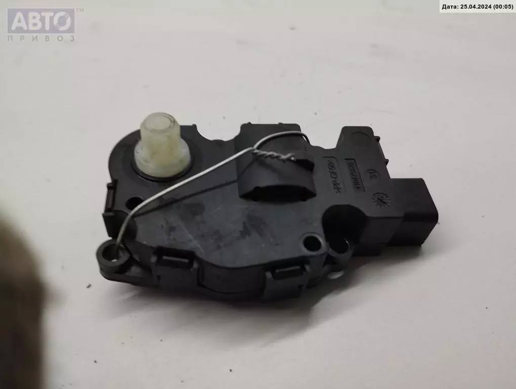 Клапан печки к Audi A4 2008