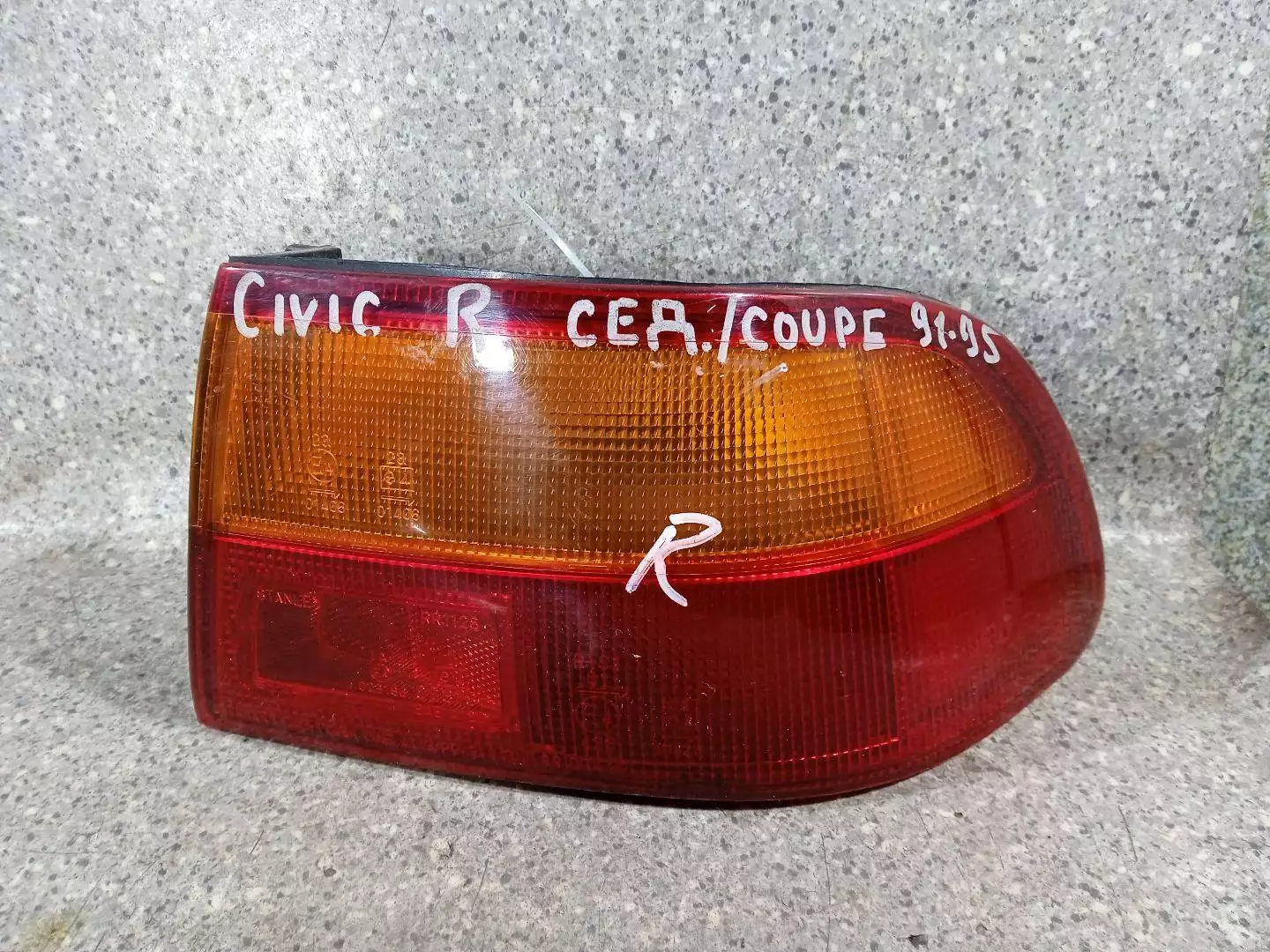 Фонарь задний правый к Honda Civic 1993