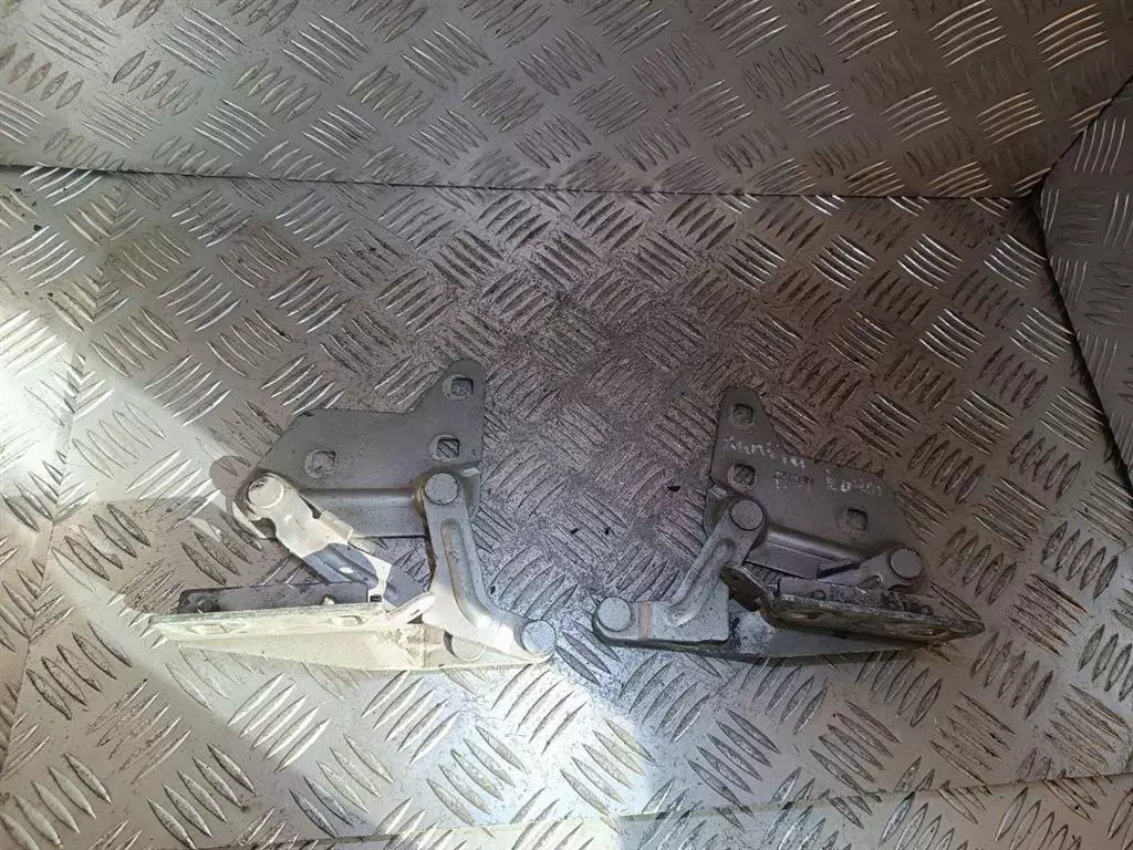 Петля капота к Citroen Xantia 1997