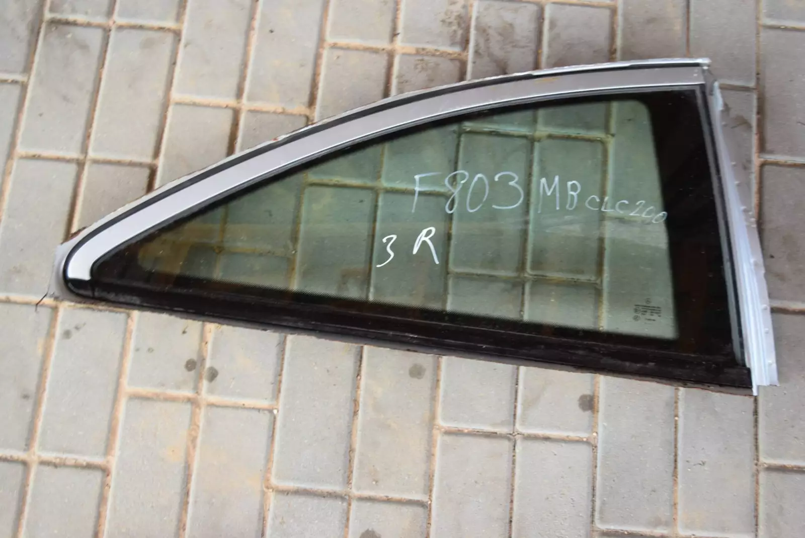 Стекло кузовное боковое правое  к Mercedes-Benz CLC-klasse 2010
