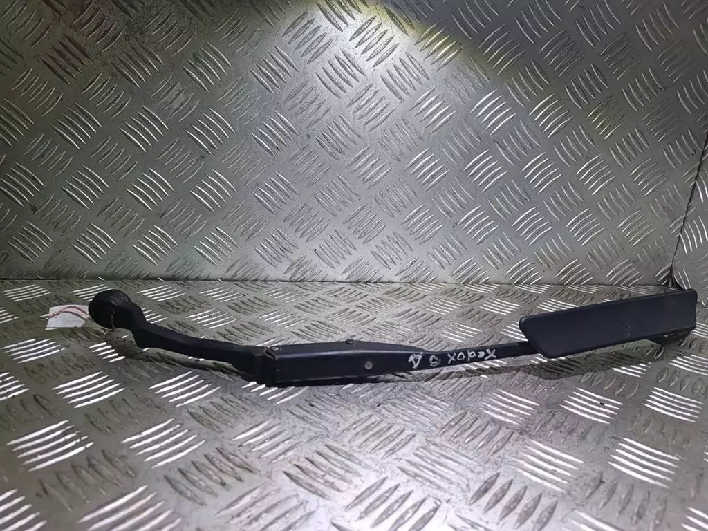 Щеткодержатель к Mazda Xedos 6 1994