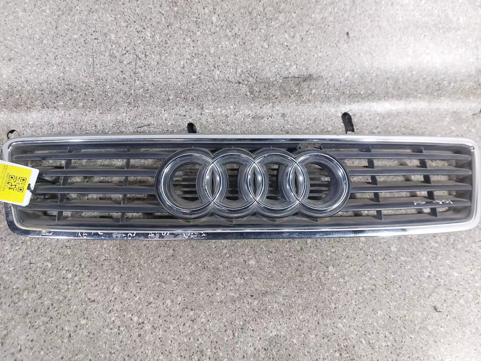 Решетка радиатора к Audi A6 1999