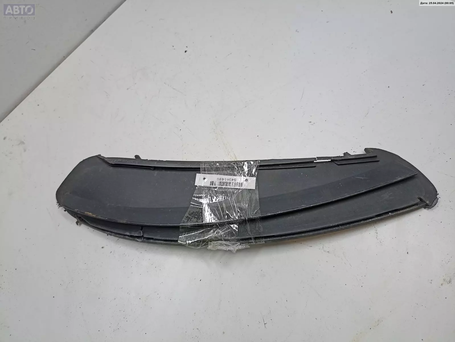 Решетка бампера к Opel Omega 2002