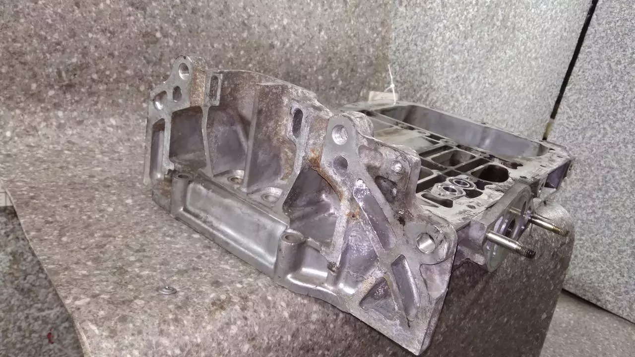 Поддон к Mazda 6 2004