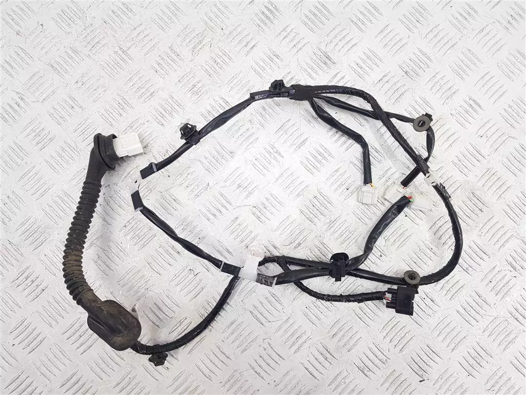 Проводка двери к Subaru WRX 2022