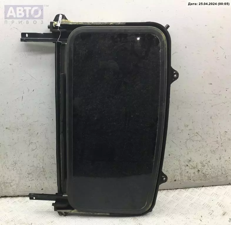 Люк к Toyota Corolla Verso 2003