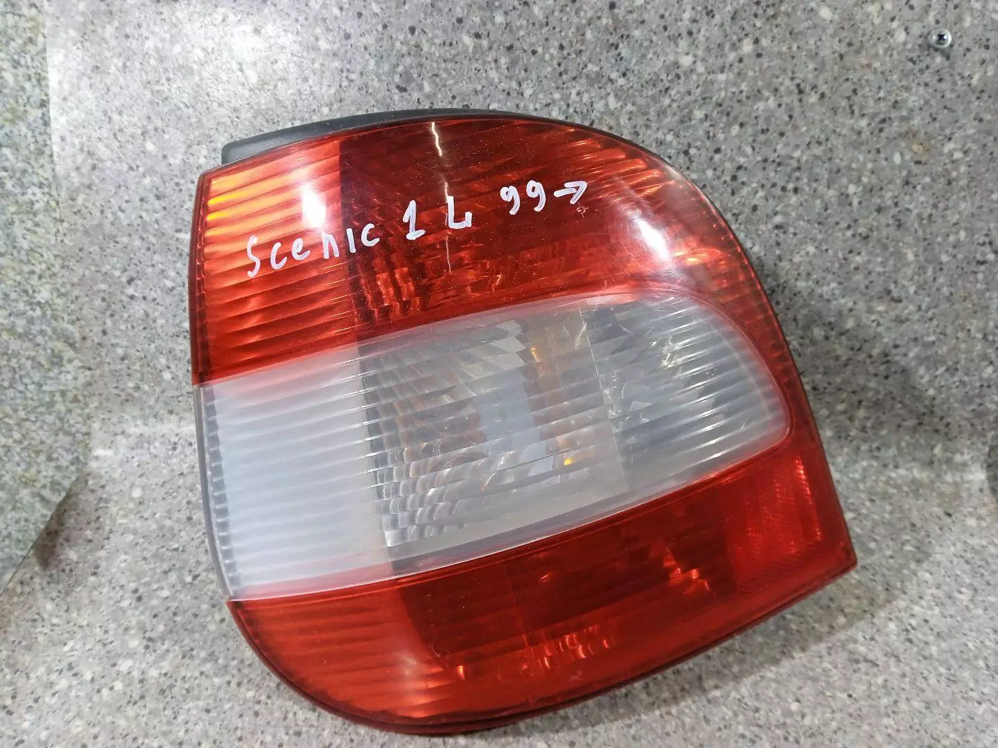 Фонарь задний левый к Renault Scenic 2001