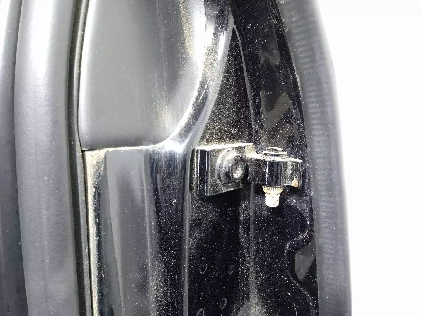 Петля двери задней левой к Volkswagen Touareg 2005