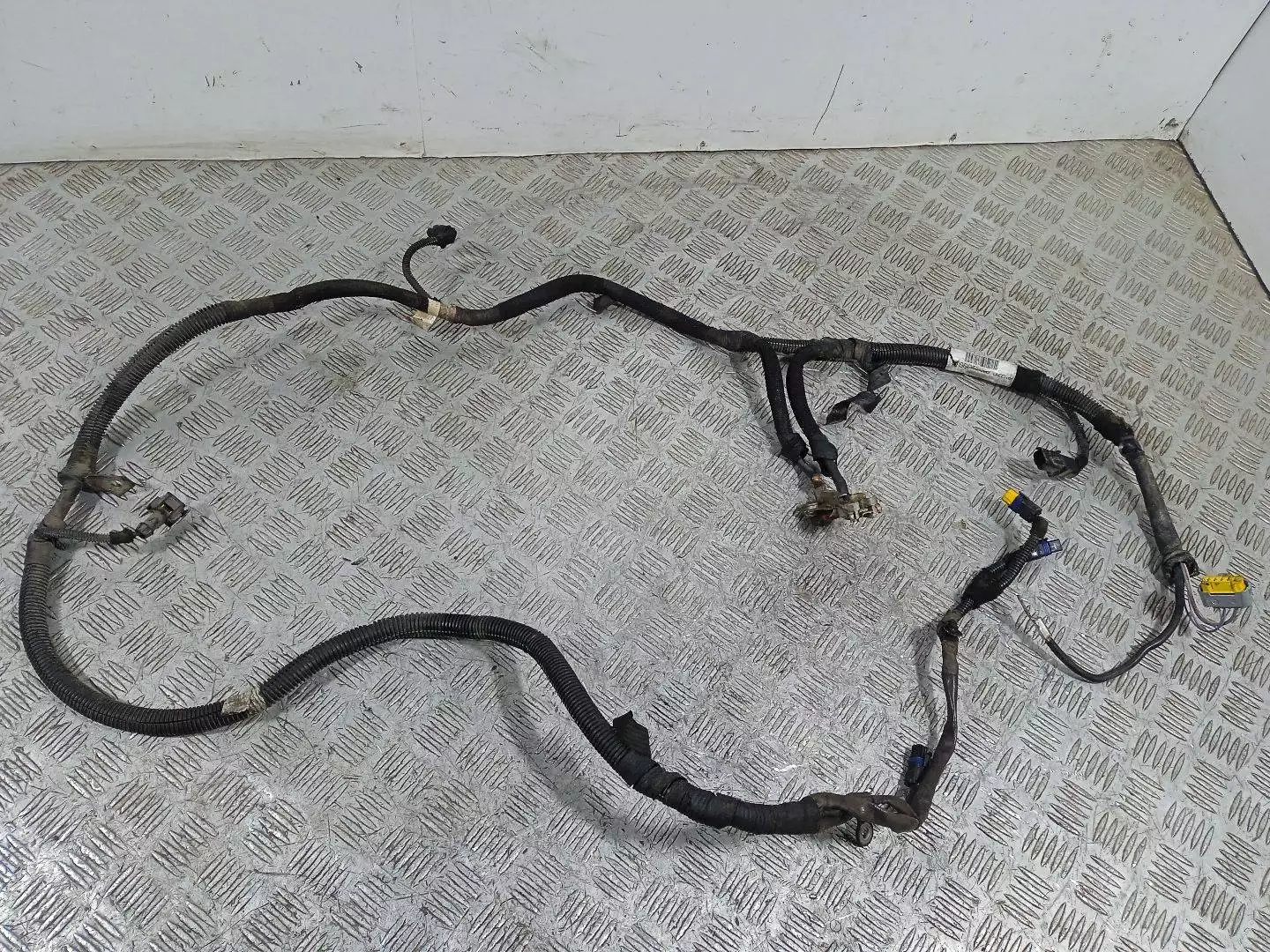 Проводка двигателя к Peugeot 207 2008