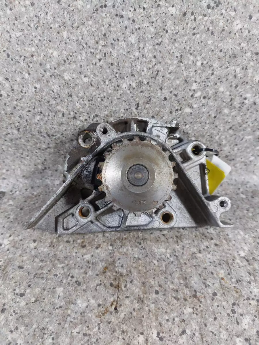 Помпа к Peugeot 607 2002