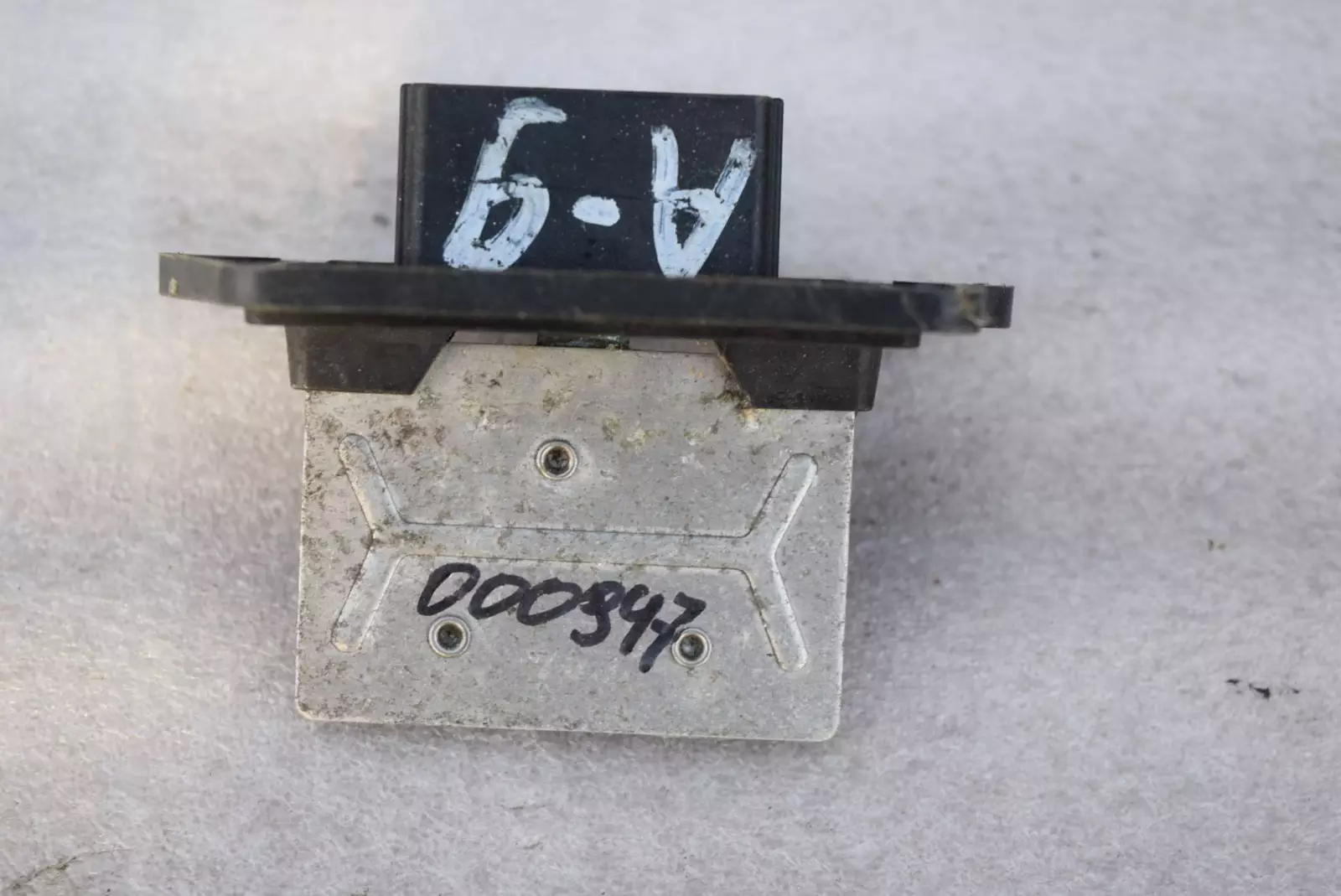 Сопротивление печки к Mazda 323 1993