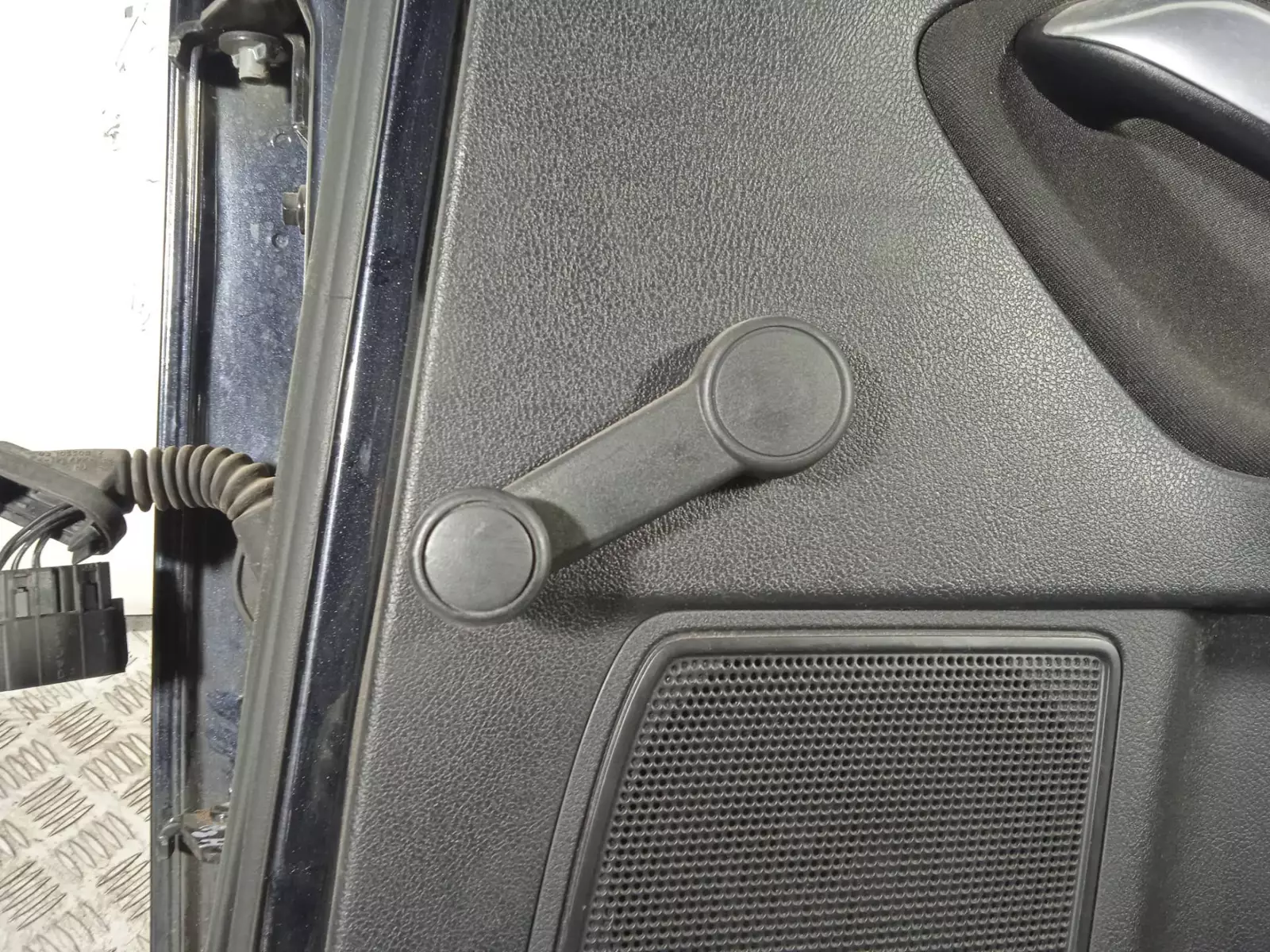 Ручка стеклоподъемника к Ford Mondeo 2008