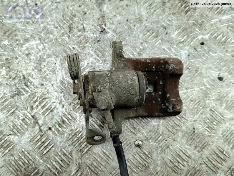 Суппорт к Audi A6 2000