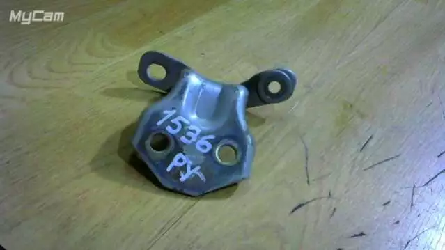 Петля двери к Kia Rio 2001