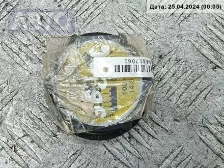 Крышки (разные) к Mazda 3 2003