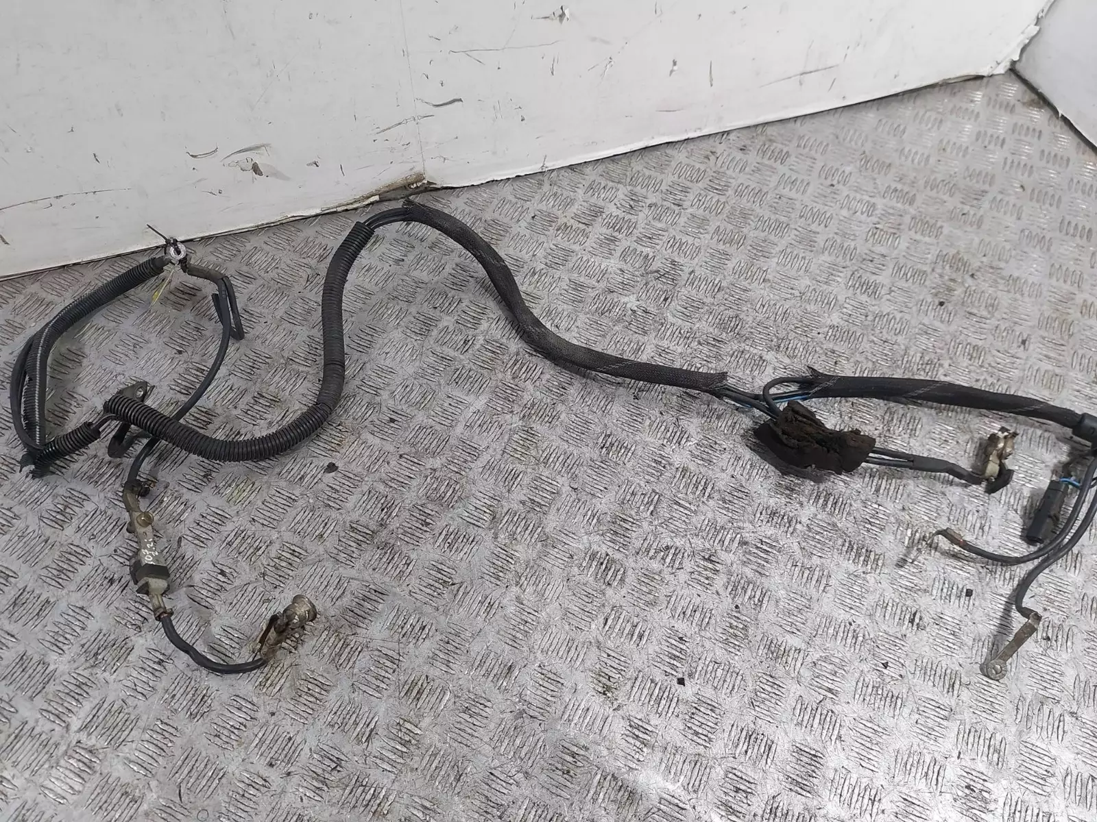 Проводка двигателя к Peugeot 607 2002
