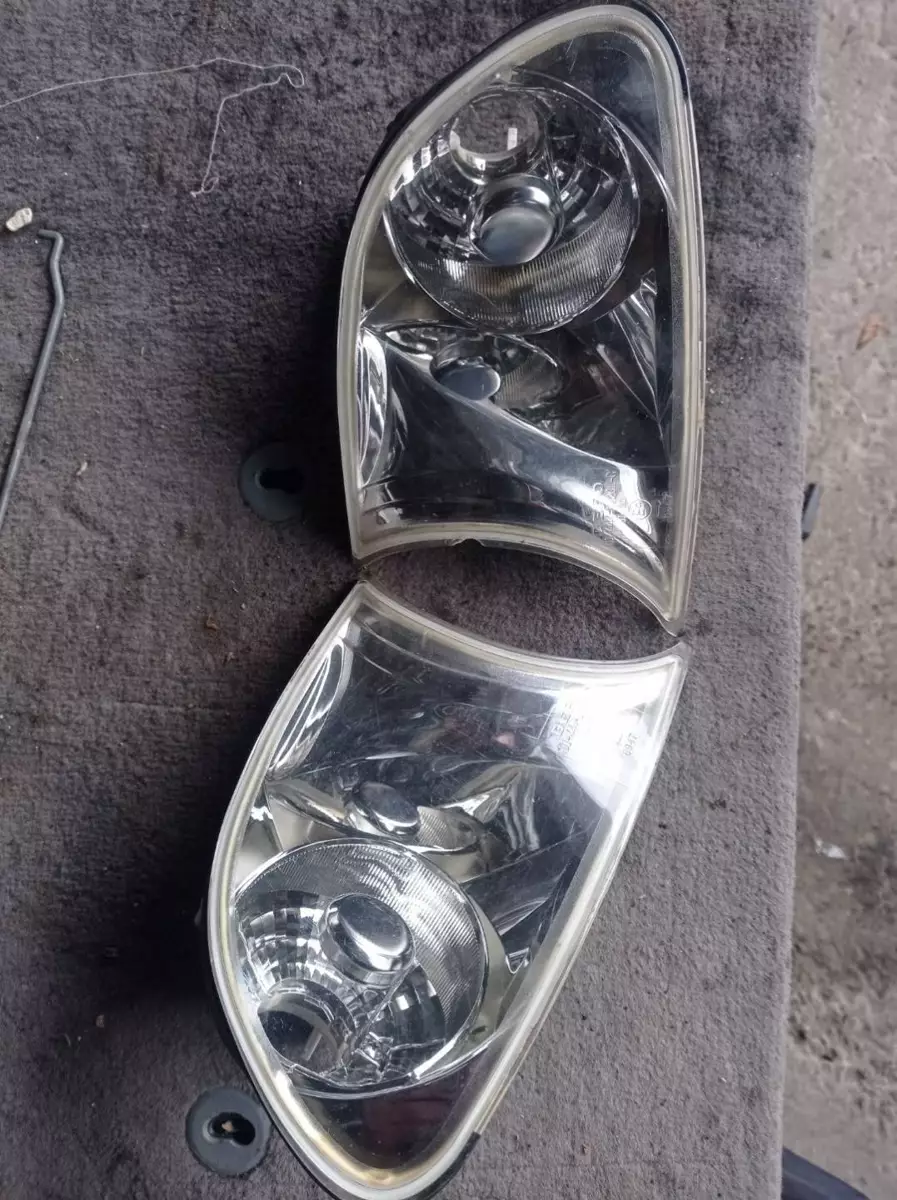Поворотник левый к Audi A4 1999
