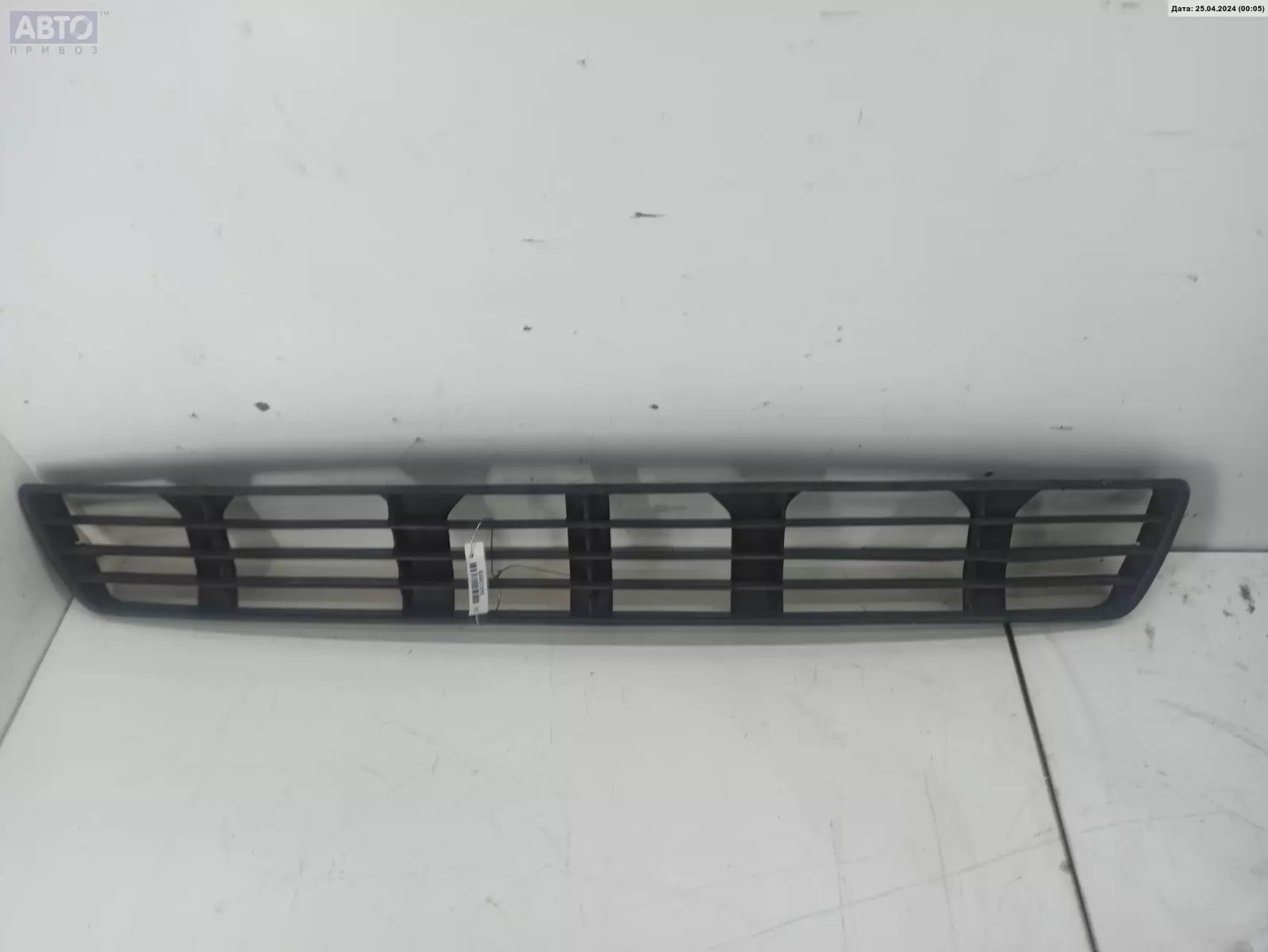 Решетка бампера к Audi A4 1997