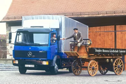 Mercedes-Benz отметил 40-летие малотоннажного грузовика LN2