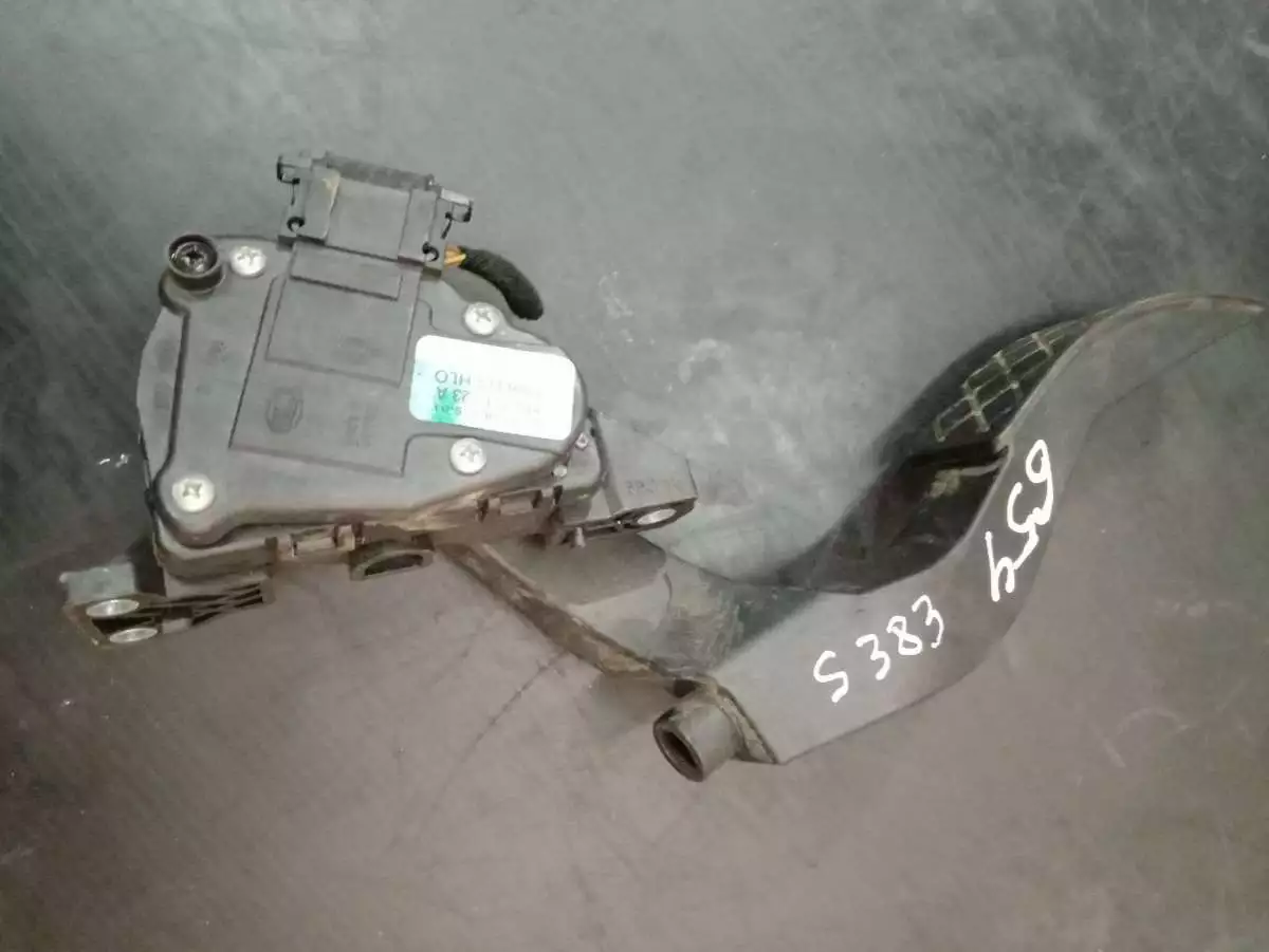 Педаль газа к Audi A4 2002
