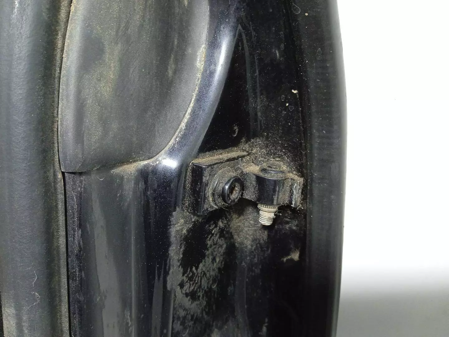 Петля двери задней левой к Volkswagen Touareg 2005