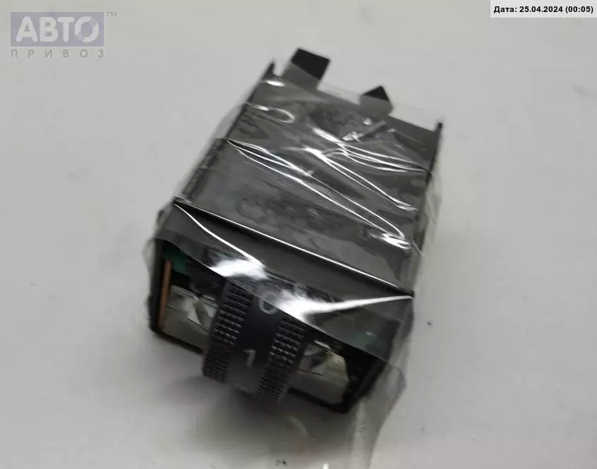 Кнопка  к Audi A6 2002
