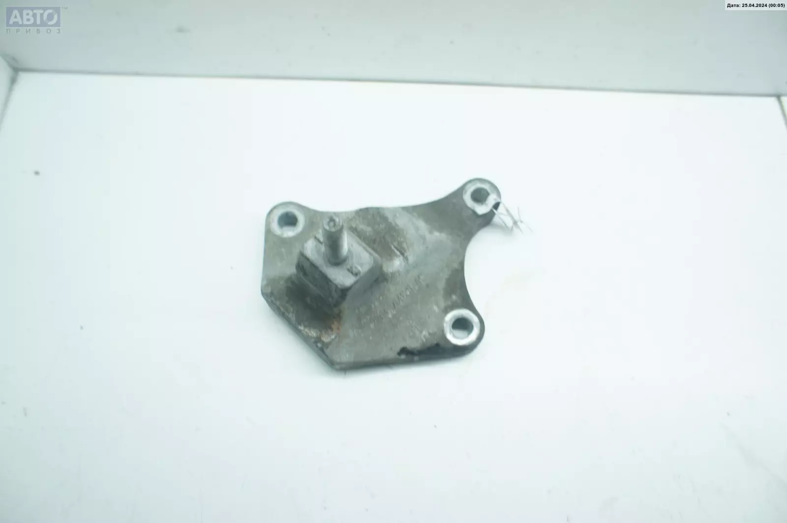 Кронштейн КПП к Ford Fiesta 2005