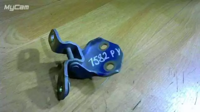 Петля двери к Kia Rio 2003